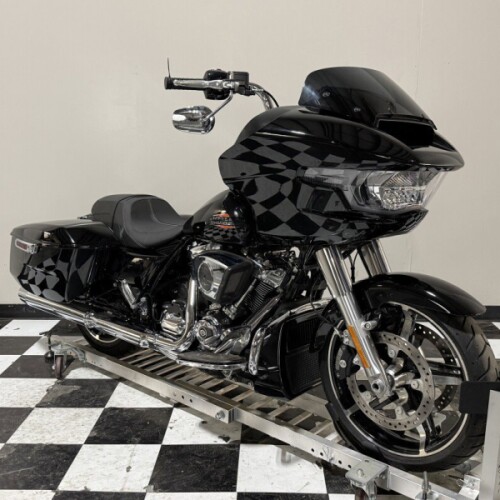 FLTRX 2024 Road Glide™ thumb 3