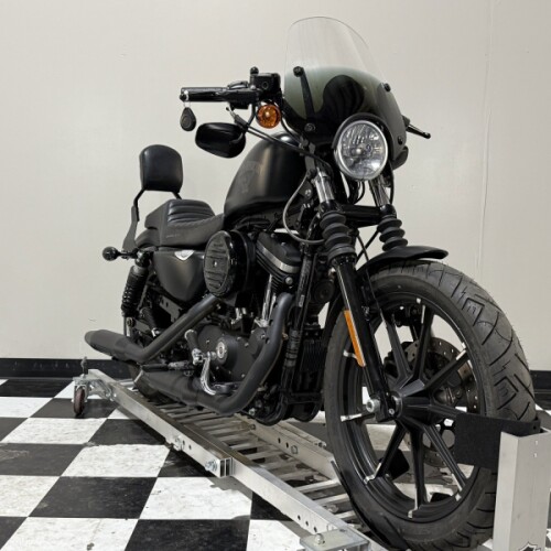 XL 883N 2017 Iron 883™ thumb 3