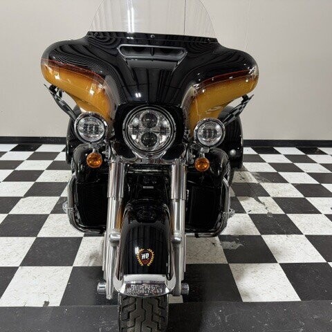 FLHTCUTG 2024 Tri Glide™ Ultra thumb 2