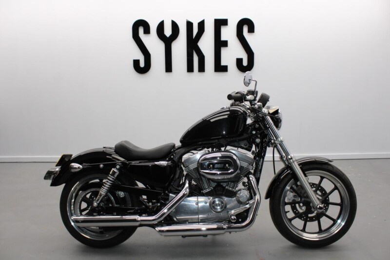 2013 Harley-Davidson XL883L Sportster Superlow in Vivid Black