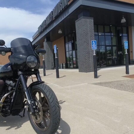 2021 Harley-Davidson® Low Rider® S Vivid Black thumb 3