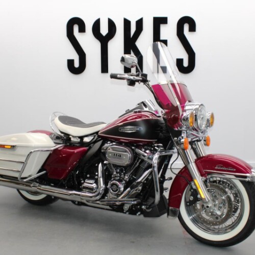 2023 Harley-Davidson FLHFB Touring Highway King in Hi-Fi Magenta and Birch thumb 2