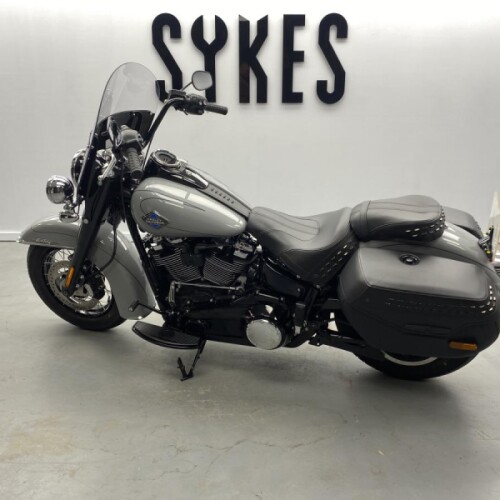 2025 Harley-Davidson FLHC Softail Heritage 117 in Billiard Grey thumb 1