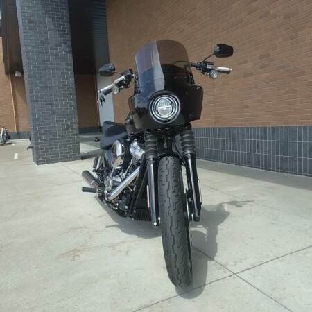 2025 Harley-Davidson<sup>®</sup> Street Bob® Vivid Black w/Laced Wheels thumb 3