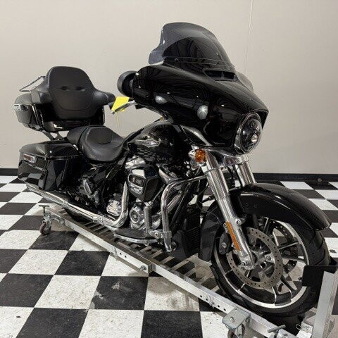 FLHX 2023 Street Glide® thumb 3
