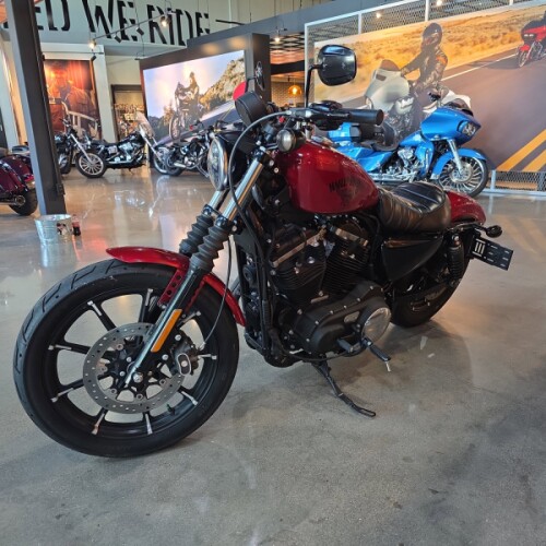 XL 883N 2018 Iron 883™ thumb 1