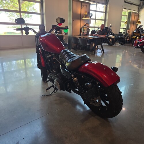 XL 883N 2018 Iron 883™ thumb 0