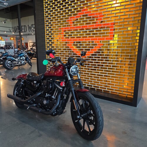 XL 883N 2018 Iron 883™ thumb 3