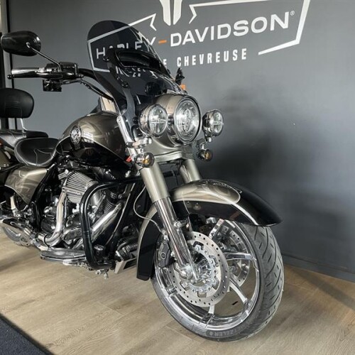 FLHRSE5 2013 CVO™ Road King® thumb 2