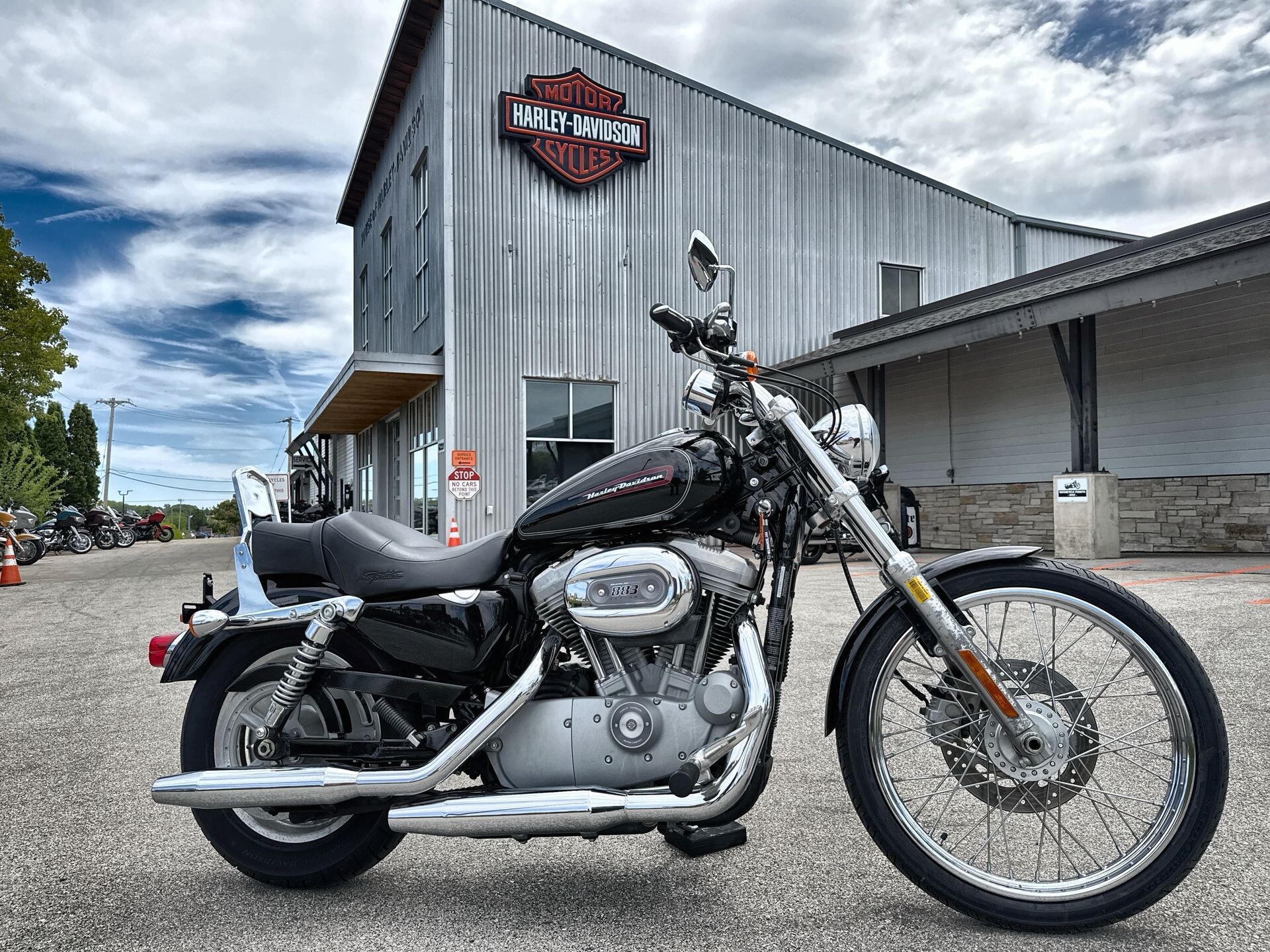 2009 Harley-Davidson® Sportster® 883 Custom Vivid Black