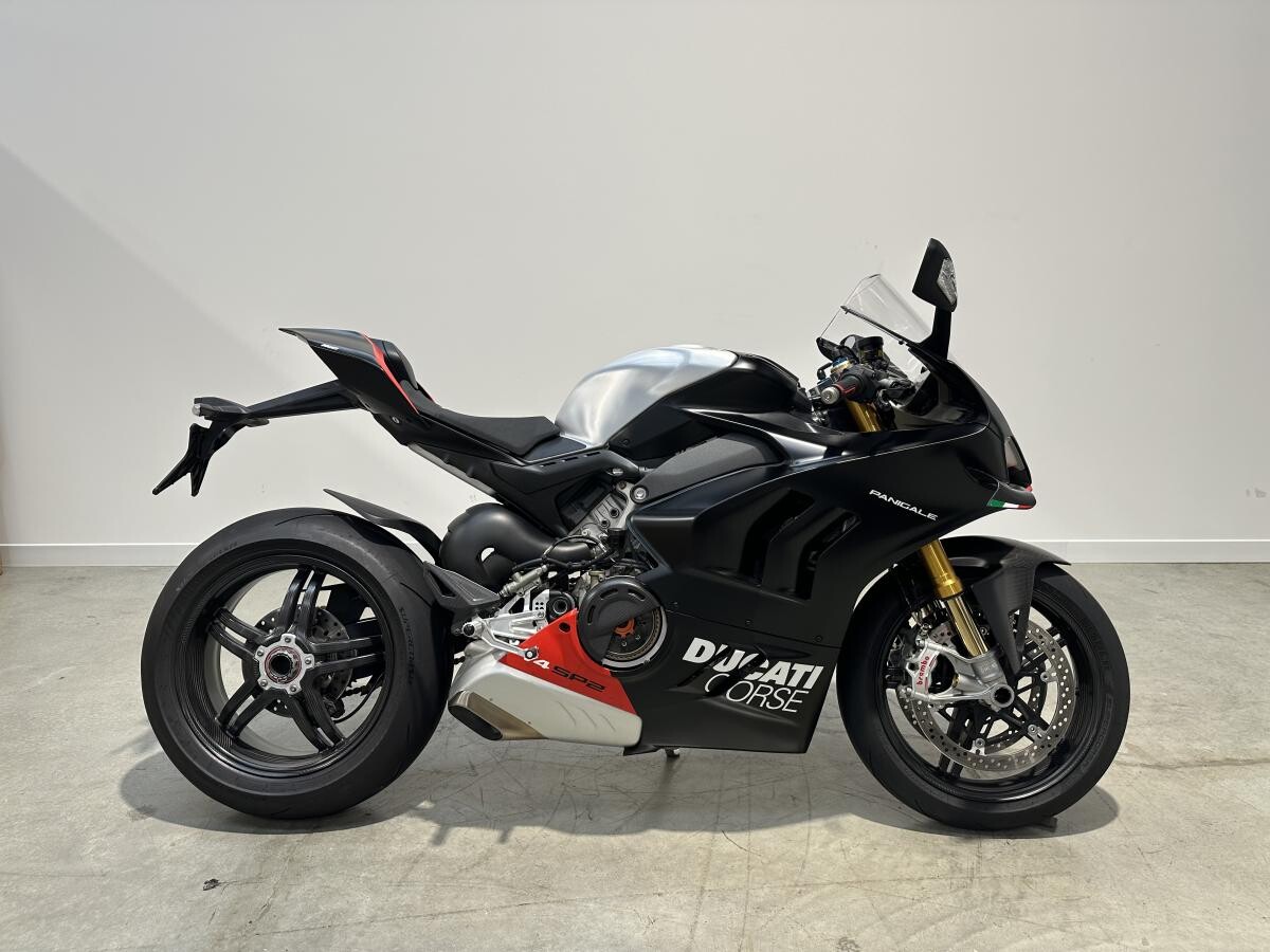 2023 Ducati Panigale V4 SP2 in Winter Test Livery