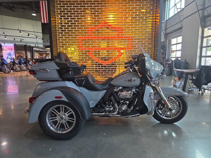 FLHTCUTG 2024 Tri Glide™ Ultra