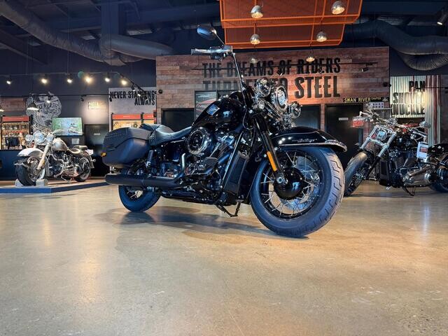 MY26 Harley-Davidson Softail Heritage Classic 117 w/ABS Cruise (FLHC) $39,995