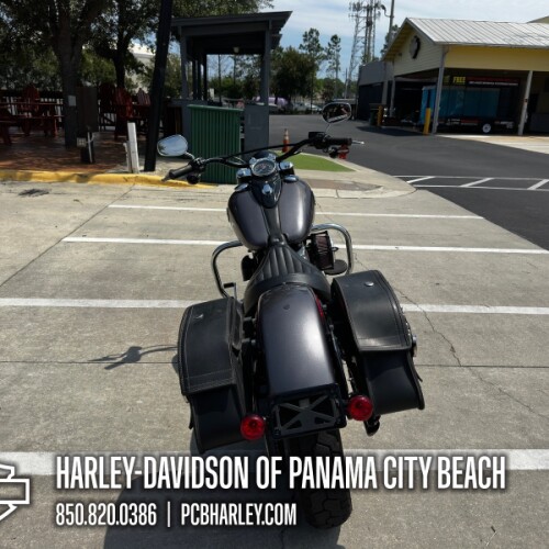 2016 Harley-Davidson® Softail Slim® thumb 2