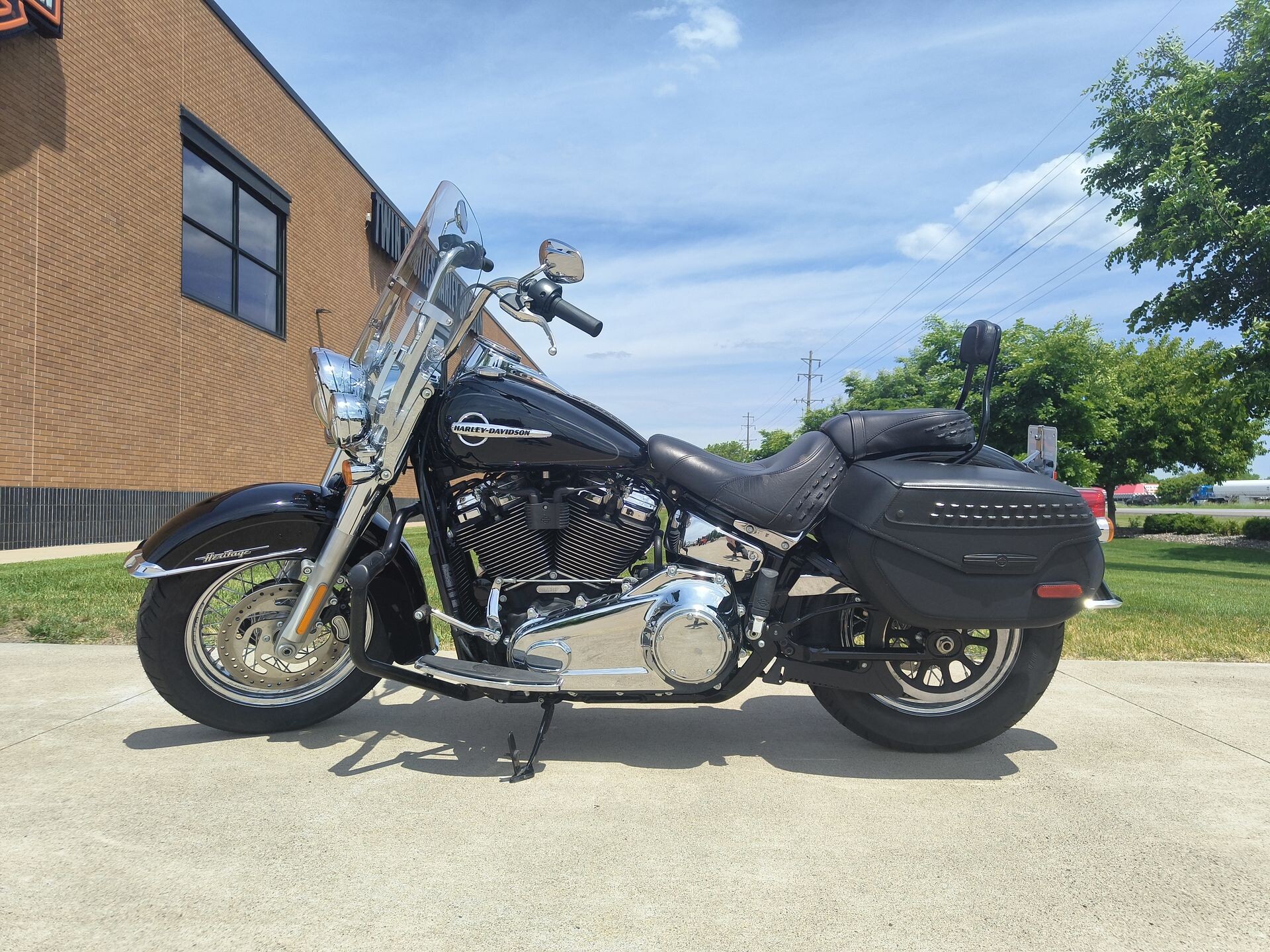2020 Harley-Davidson® Heritage Classic 107 Vivid Black