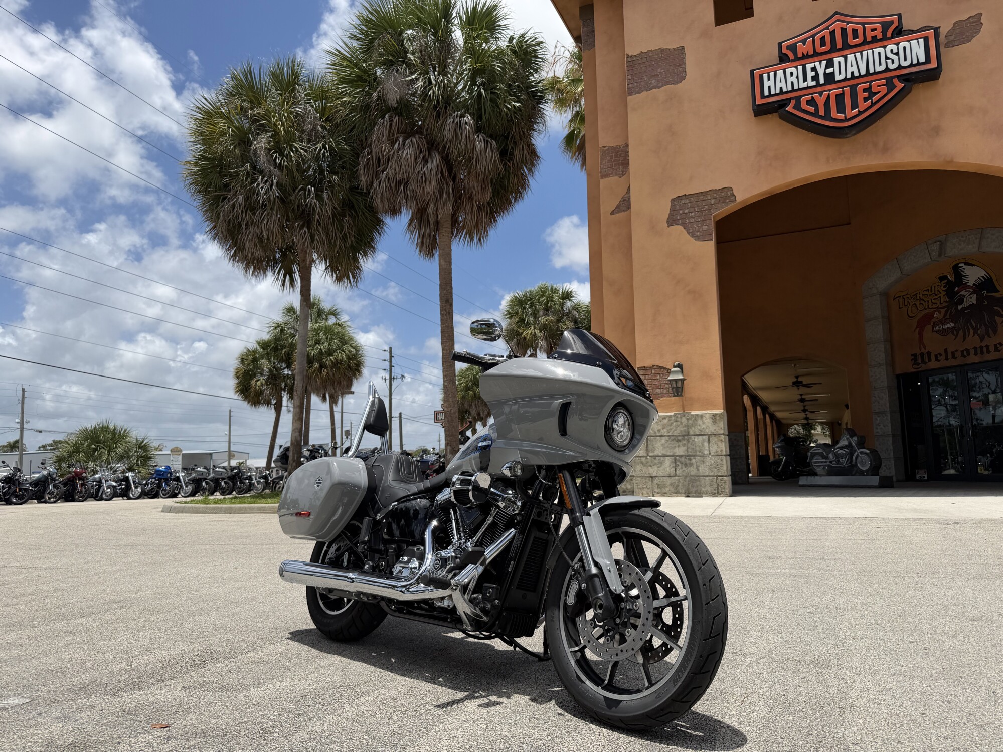 2025 Harley-Davidson® Low Rider® ST Billiard Gray