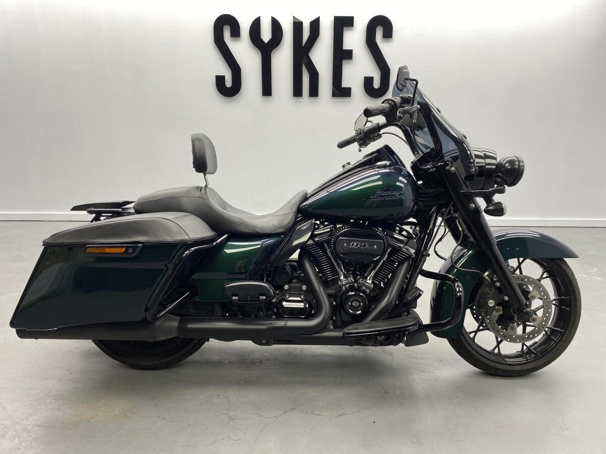 2021 Harley-Davidson FLHRXS Touring Road King Special in Snake Venom