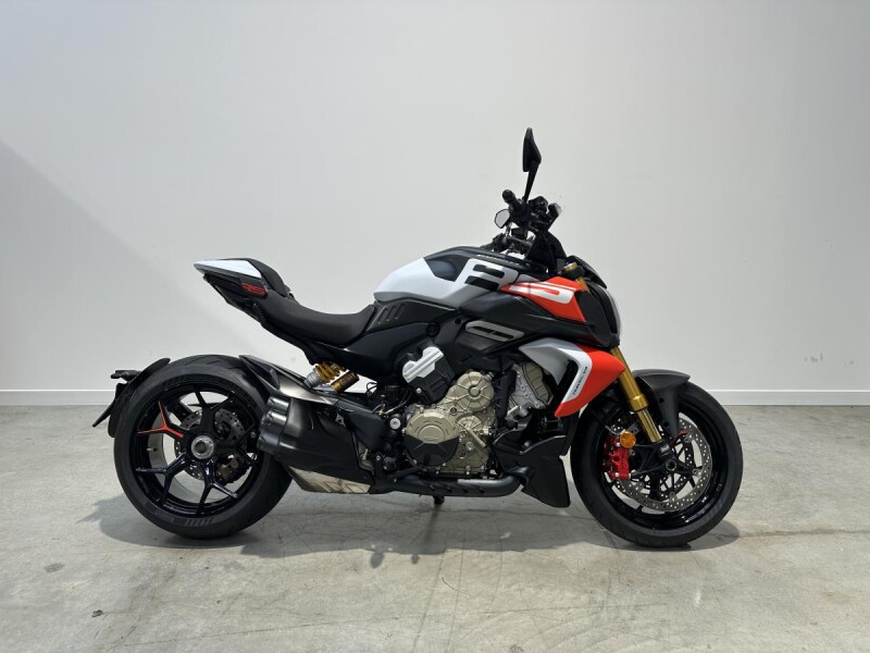 Ducati Diavel V4RS, Brand New and Unregistered, 0 miles, RS Livery