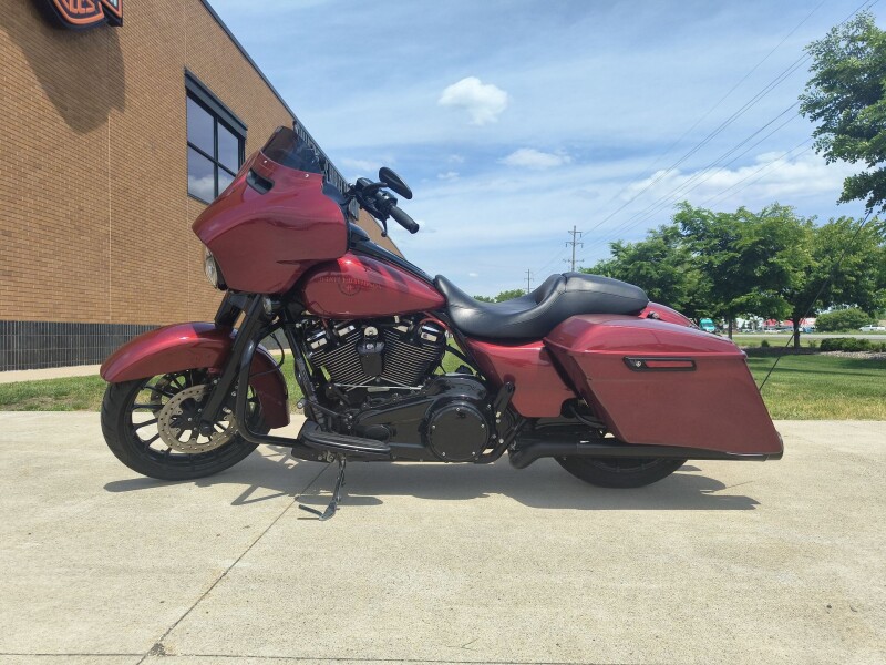 2018 Harley-Davidson® Street Glide® Special Hard Candy Hot Rod Red Flake