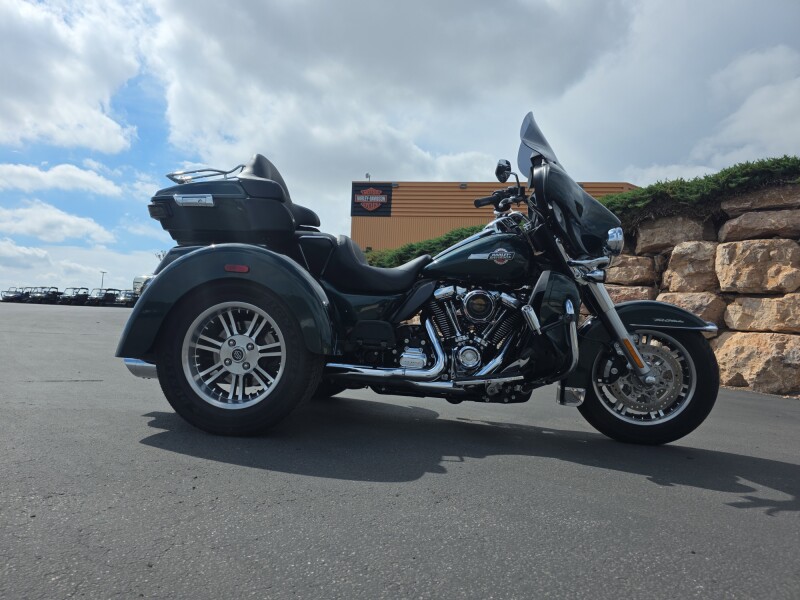 FLHTCUTG 2024 Tri Glide™ Ultra