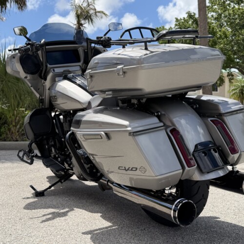 FLHXSE 2023 CVO™ Street Glide® thumb 1