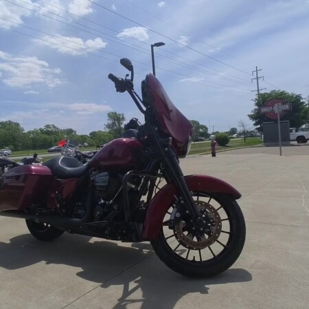 2018 Harley-Davidson® Street Glide® Special Hard Candy Hot Rod Red Flake thumb 1