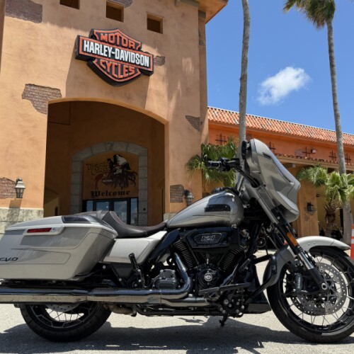 FLHXSE 2023 CVO™ Street Glide® thumb 3