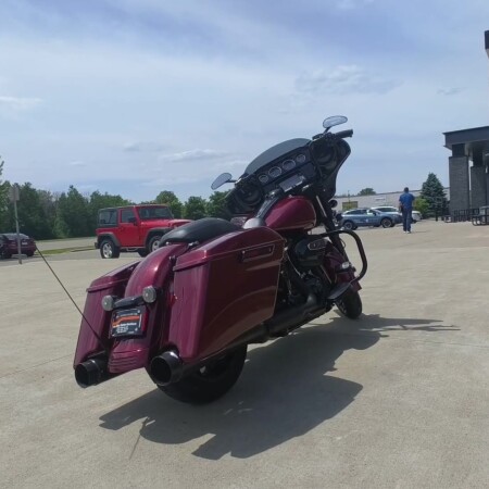 2018 Harley-Davidson® Street Glide® Special Hard Candy Hot Rod Red Flake thumb 3