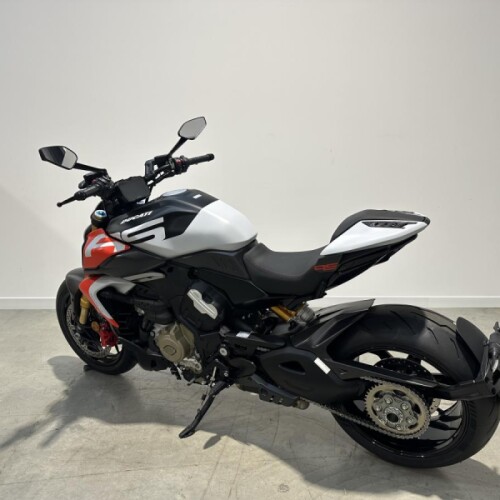 Ducati Diavel V4RS, Brand New and Unregistered, 0 miles, RS Livery thumb 0