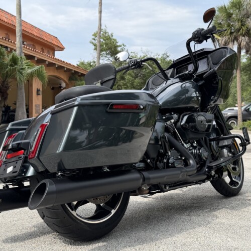 FLTRX 2025 Road Glide™ thumb 2