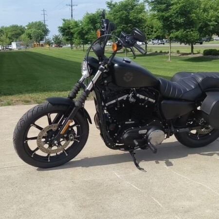 2019 Harley-Davidson® Iron 883™ Black Denim thumb 3