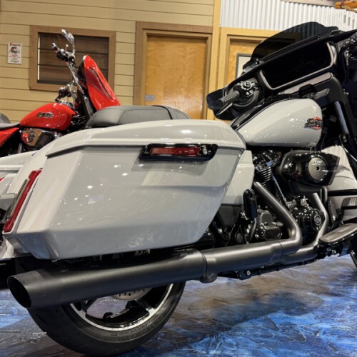 FLHX 2026 Street Glide® thumb 2