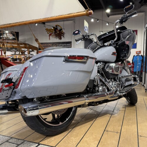 FLTRX 2026 Road Glide™ thumb 2