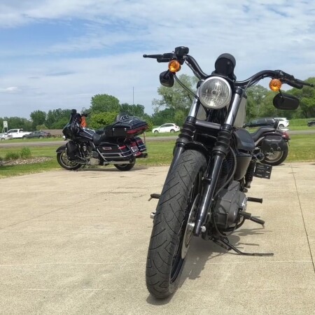 2012 Harley-Davidson® Nightster® Two-Tone Midnight Pearl/Brilliant Silver Pearl thumb 2