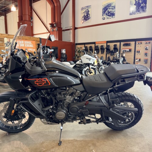 2026 Harley-Davidson® Pan America® 1250 Special RA1250S thumb 2