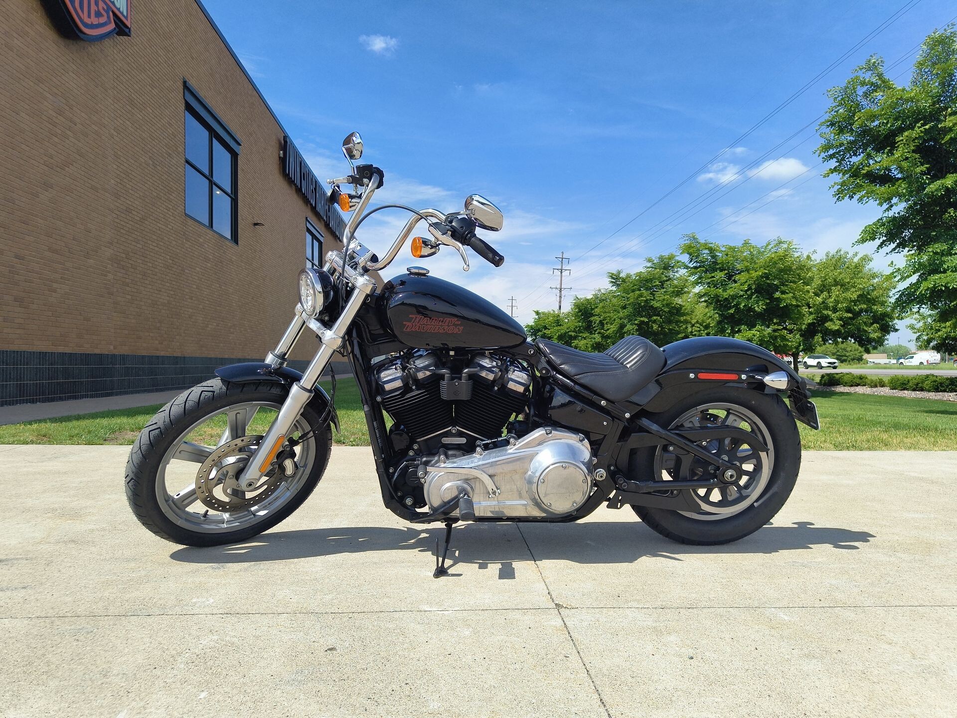 2024 Harley-Davidson® Softail® Standard Vivid Black