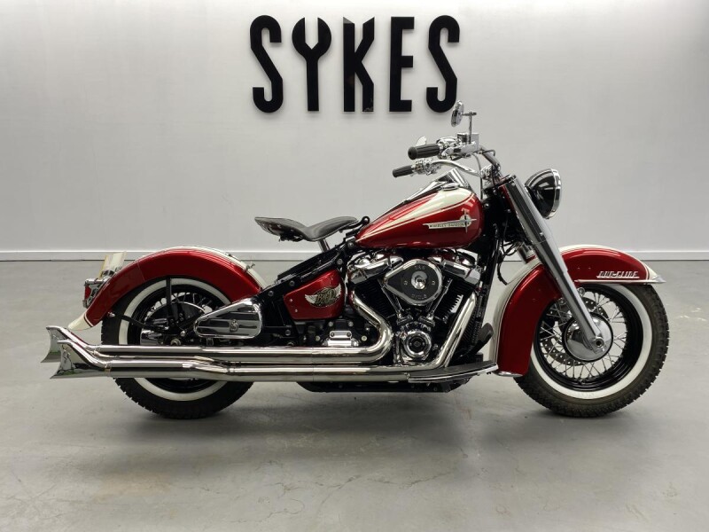 2018 Harley-Davidson FLSL Softail Slim in Denim Black 