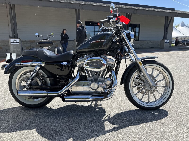 2006 Harley-Davidson® Sportster® 883 Low Black Pearl