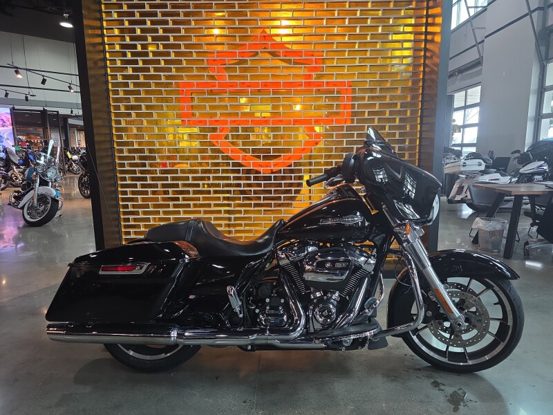 FLHX 2021 Street Glide®