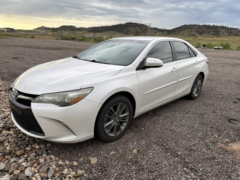 2016 Toyota CAMRY White