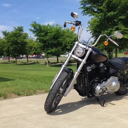 2023 Harley-Davidson® Softail® Standard Vivid Black thumb 1