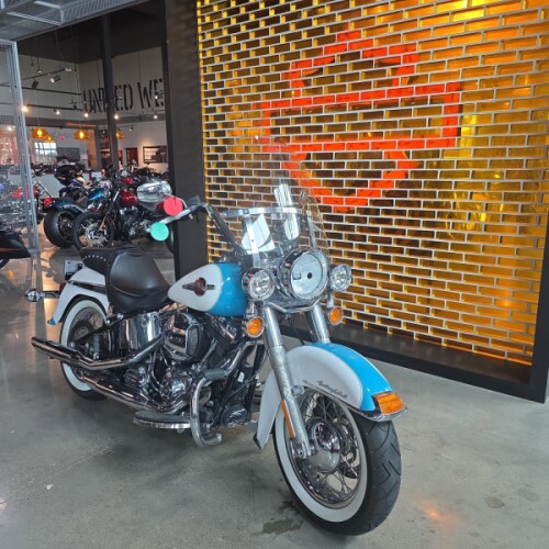FLSTC 2016 Heritage Softail® Classic thumb 3