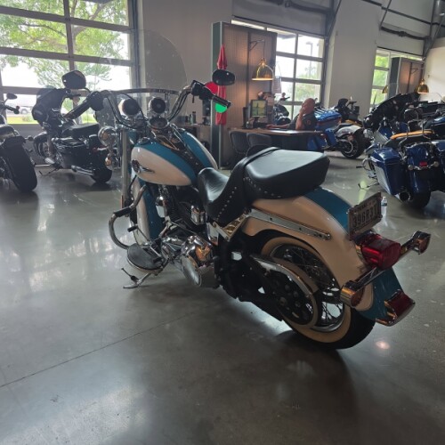 FLSTC 2016 Heritage Softail® Classic thumb 0