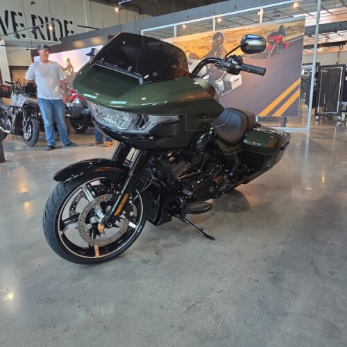 FLTRX 2026 Road Glide® thumb 1