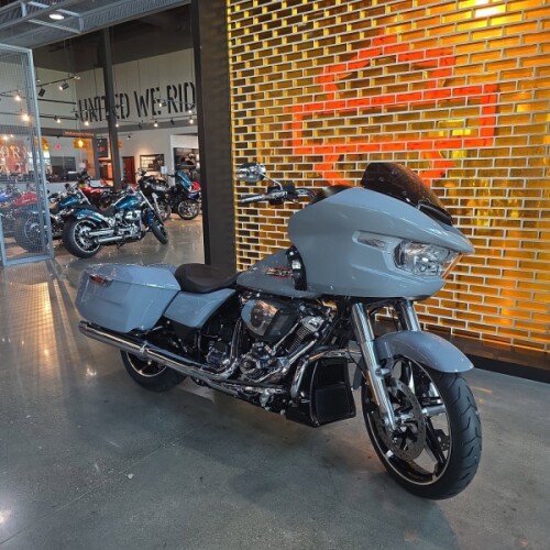 FLTRX 2026 Road Glide® thumb 3