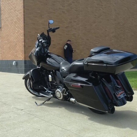 2015 Harley-Davidson® CVO™ Street Glide® Two-Tone Starfire Black/Gold Dust Flames thumb 1