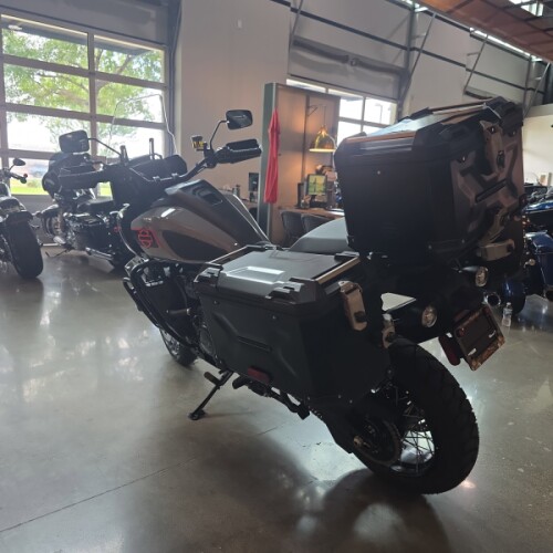 RA1250ST 2026 Pan America® 1250 ST thumb 0