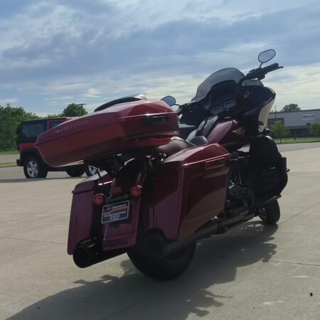 2023 Harley-Davidson® Road Glide® Heirloom Red Fade thumb 3