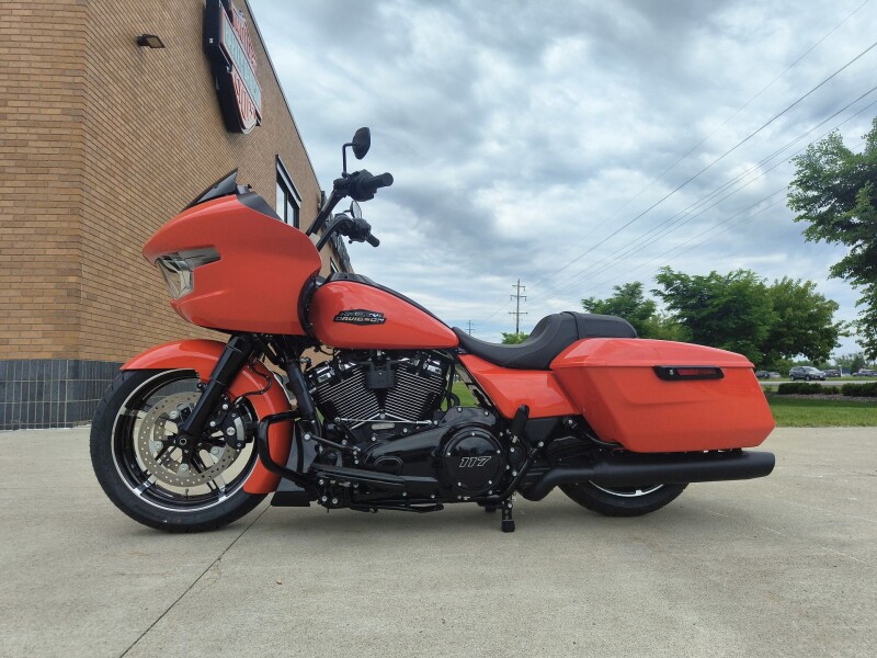 2026 Harley-Davidson® Road Glide® Blood Orange Black Trim