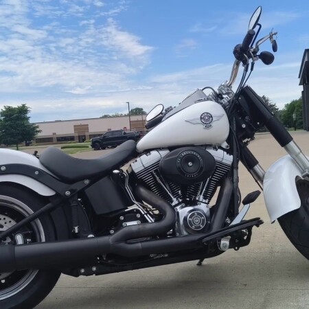2011 Harley-Davidson® Fat Boy® Lo White Hot Denim thumb 0